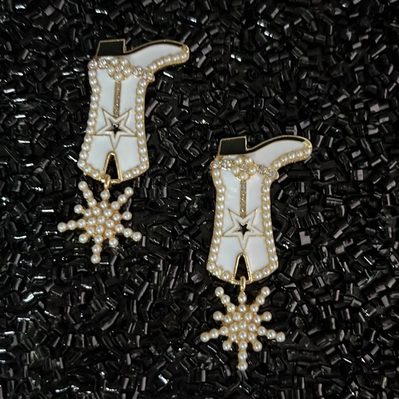 White Cowgirl Earrings Post Earrings.With faux Pearle & Rhinestone accents - Picture 7 of 11